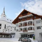 公寓 In Near Slopes